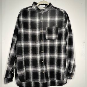 Just Polly Black/ Gray/ White Plaid Button Down Top